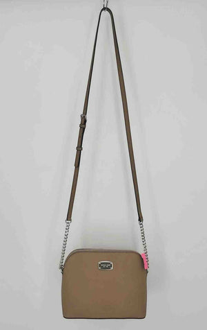 MICHAEL KORS Tan Silver Leather Pre Loved Chain Trim Crossbody Purse