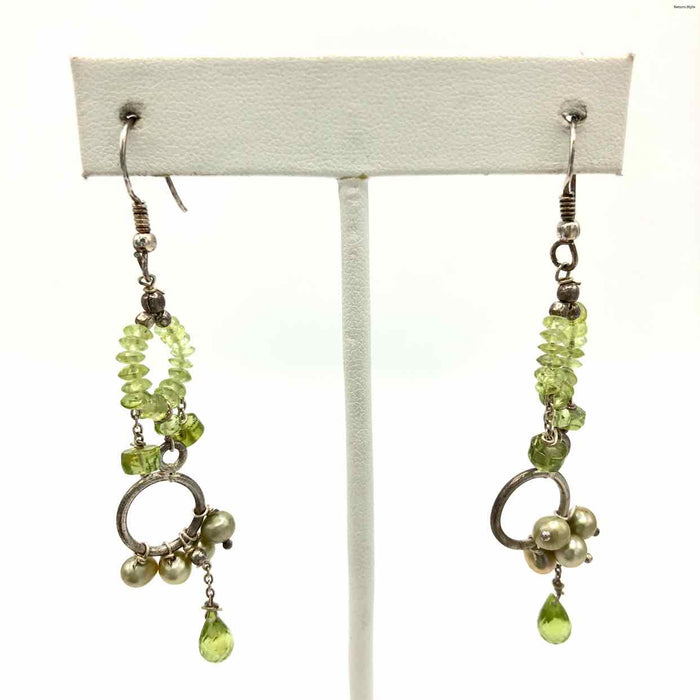 Lt Green Sterling Silver Peridot Dangle ss Earrings