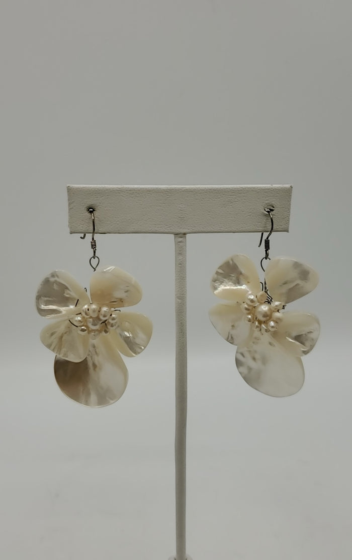 White Sterling Silver Mother of Pearl Flower Dangle ss Earrings