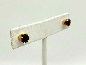 14K Gold Garnet Studs 14k-Earring