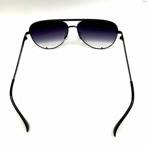 QUAY Black Pre Loved Aviator Sunglasses