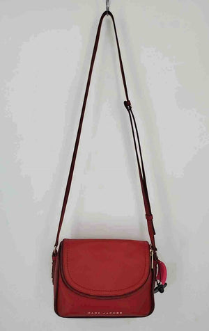 MARC JACOBS Red Pebbled Leather Pre Loved Crossbody Purse