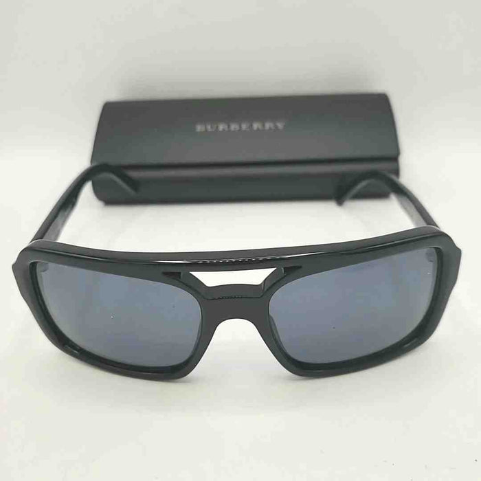 BURBERRY Black Sunglasses w/case